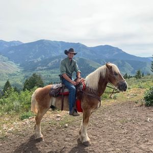 Meet your Posher, Chase